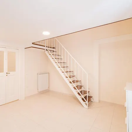 31 Saint Paul'S Apartment By Domusextra-3